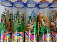 7 Pcs Plastic Animals with playmat in a tube - INSECTS