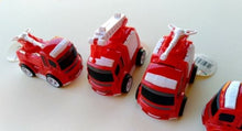 1x Die Cast Friction Fire Engine